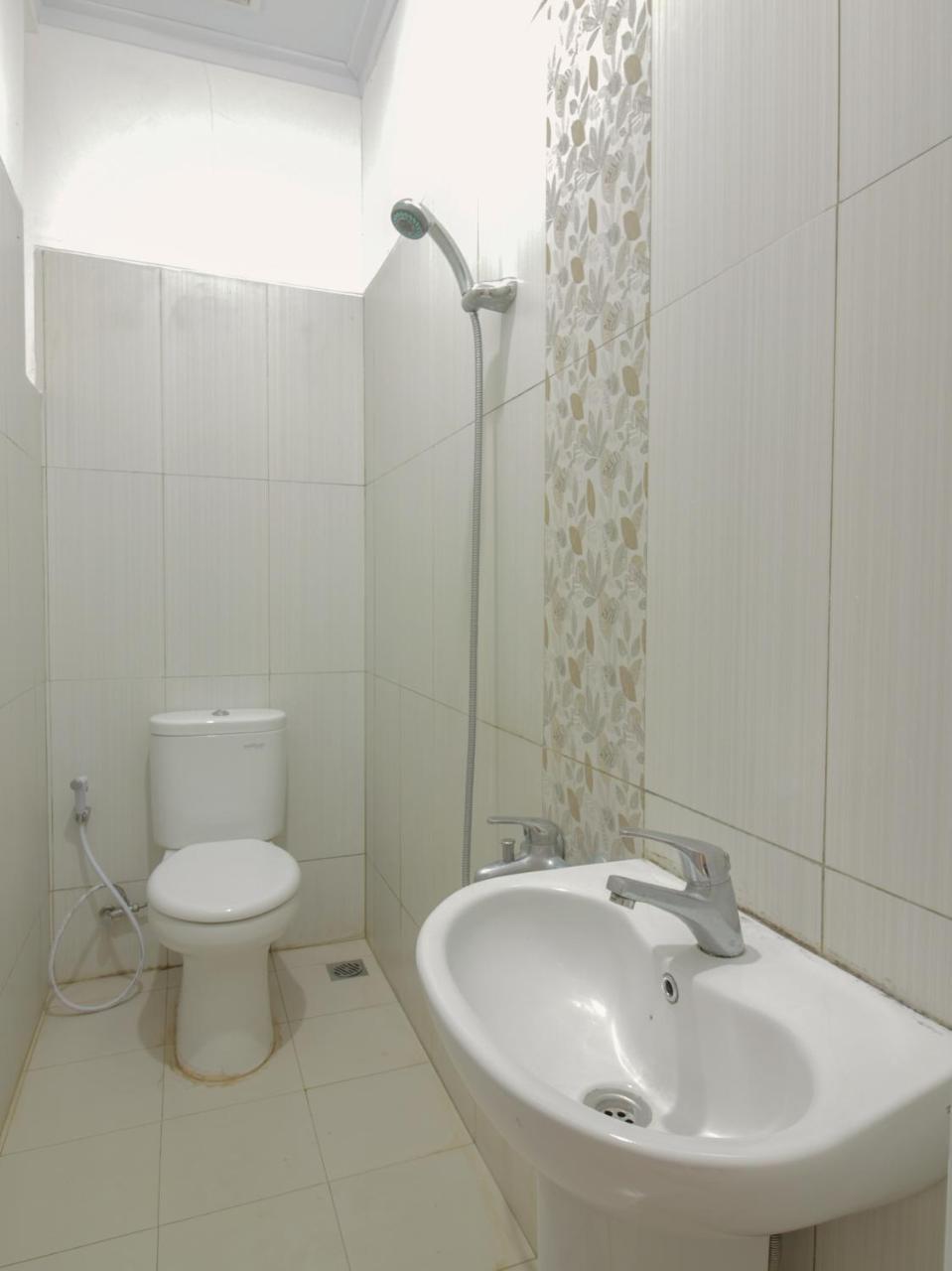 Oyo 396 Tibrae Residence Syariah Lembang Εξωτερικό φωτογραφία