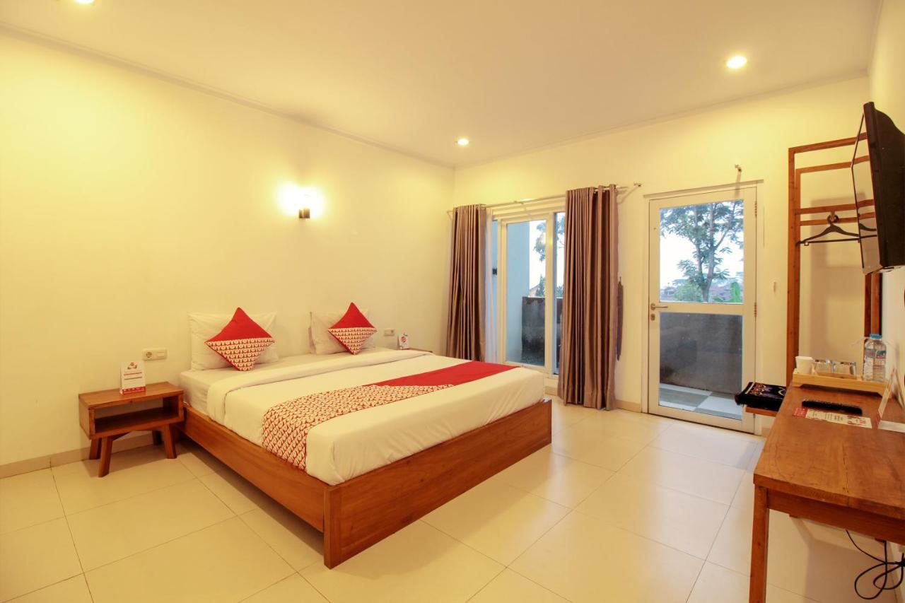 Oyo 396 Tibrae Residence Syariah Lembang Εξωτερικό φωτογραφία